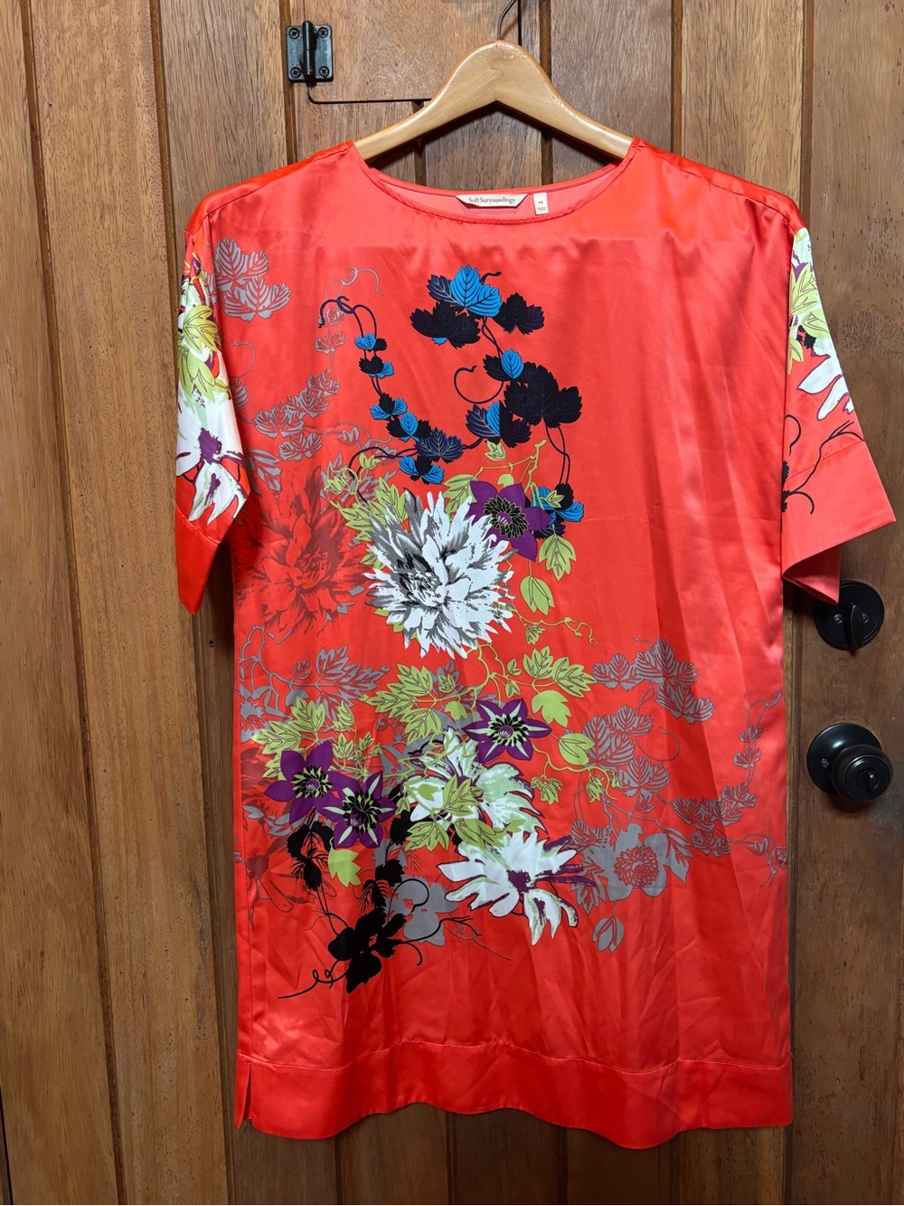 Soft Surroundings Deep Orange Floral Short-Sleeve Asian Inspired Tunic